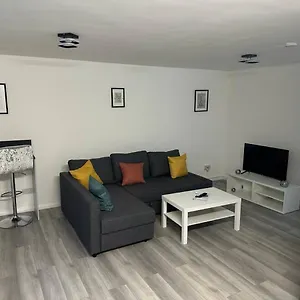  Apartment Stylish At Carlton Grove