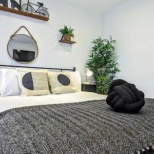  Apartment Innit Townhouse