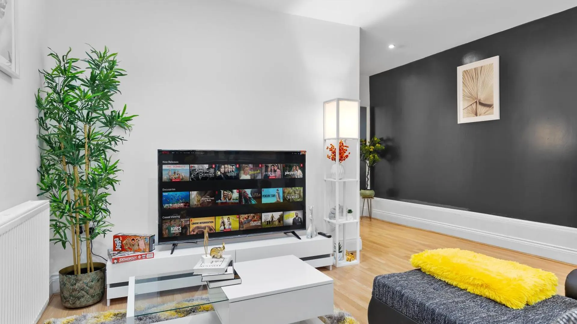 Stylish 2 Bedroom Haven In Zone 2-15 Mins To Central London- Garden & Parking Available! 5 Beds-Sleeps 6 People- Instant Book & Self Check-In! Save 20 Percent On Stays Of 7 Nights Or More ! 0*, London United Kingdom